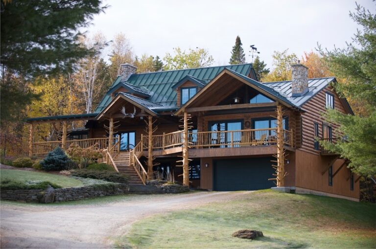 Moose Meadow Lodge & Treehouse