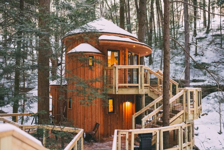 Hocking Hills Treehouse Cabins